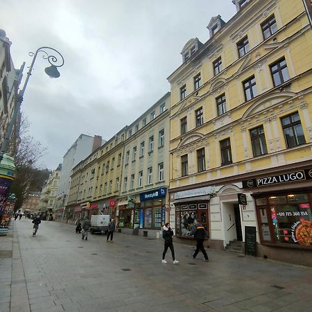 Family Apartment Kv Karlovy Vary Luaran gambar